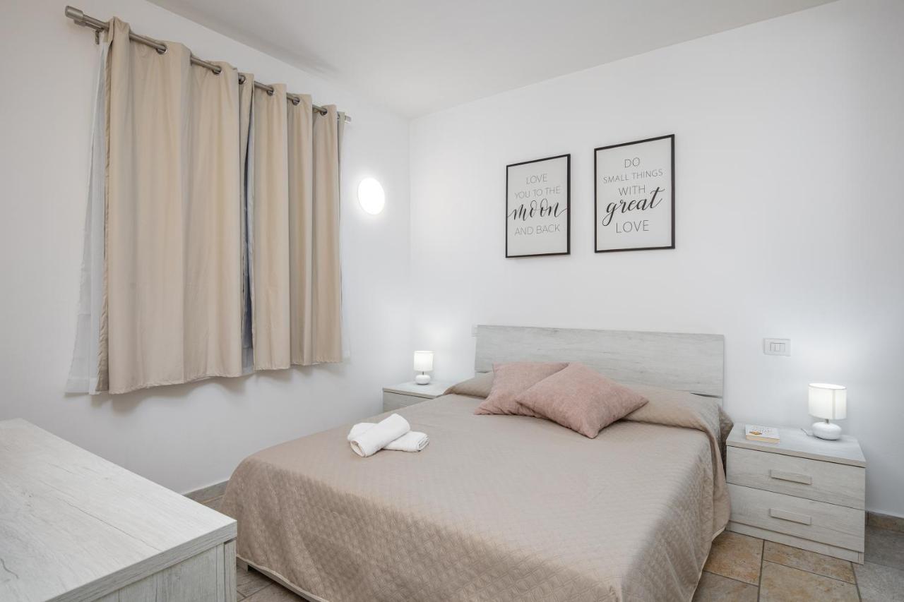 Casa Vacanze Lo Squalo Olbia Exterior photo